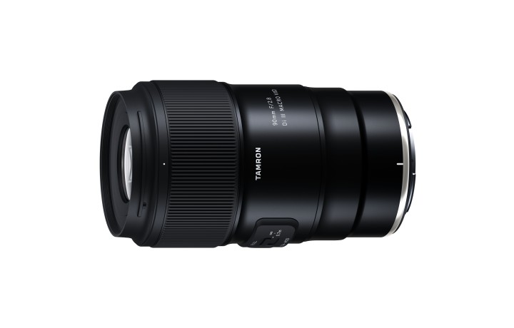 TAMRON 90mm F/2.8 Di III...