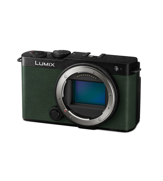 Panasonic Lumix DC-S9 Body
