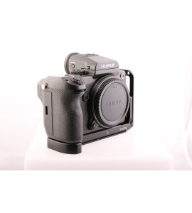 Fujifilm GFX 50S Kamera-Gehäuse inkl. Batteriegriff + Schiene