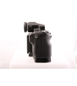 Fujifilm GFX 50S Kamera-Gehäuse inkl. Batteriegriff + Schiene