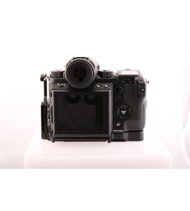 Fujifilm GFX 50S Kamera-Gehäuse inkl. Batteriegriff + Schiene