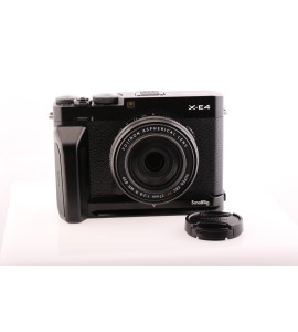 Fujifilm X-E4 Kamera-Kit 27mm inkl. Schiene + Blitz