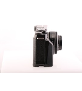 Fujifilm X-E4 Kamera-Kit 27mm inkl. Schiene + Blitz