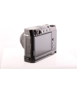 Fujifilm X-E4 Kamera-Kit 27mm inkl. Schiene + Blitz