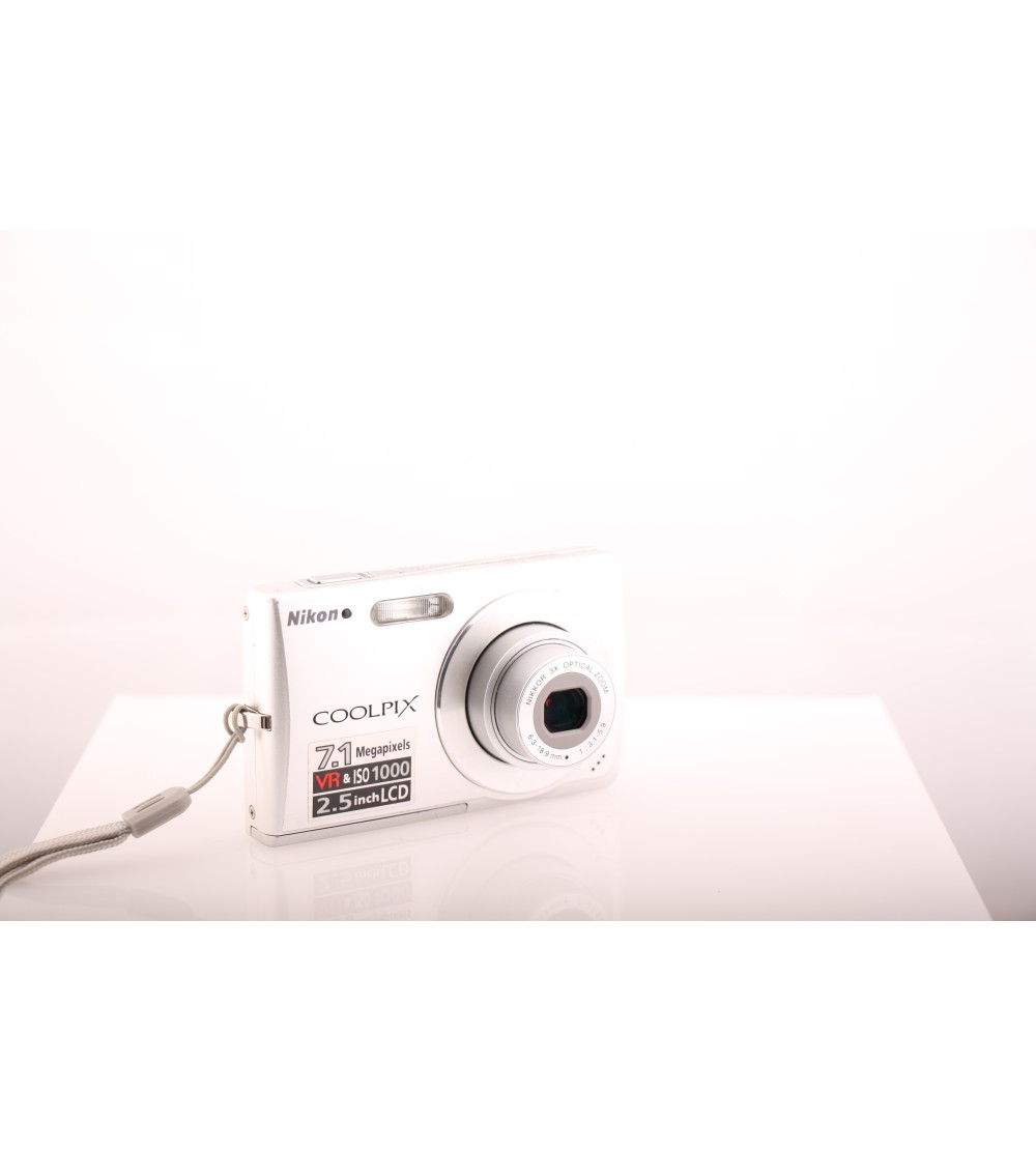 Nikon Kompaktkamera Coolpix...