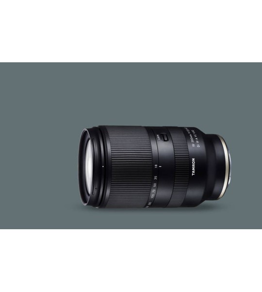 Tamron 18-300mm F/3.5-6.3 Di III-A VC VXD All-in-one-Zoom-Objektiv für Fuji X (APS-C)